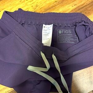 Purple shadow yola figs size medium